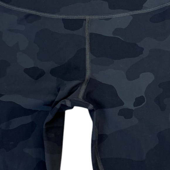 NWT Alo High-Waist Camo Vapor Legging in Black Camouflage Size Small - Picture 7 of 11